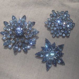 Three beautiful sparkly blue rhinestone pins Weiss